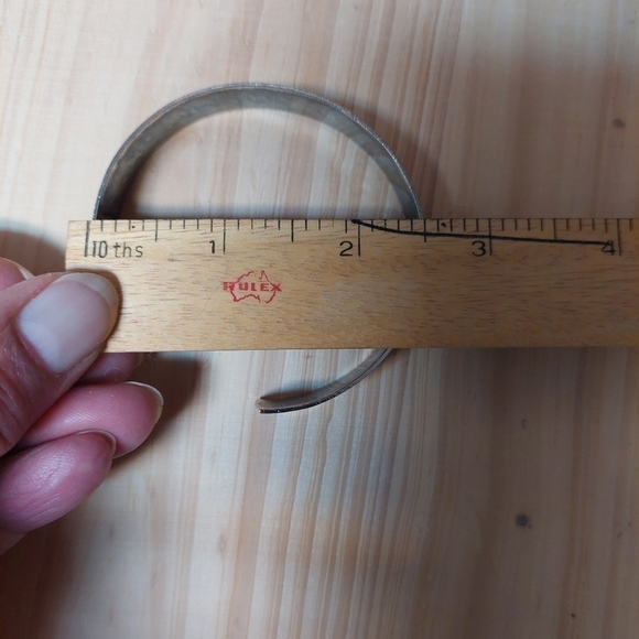 Unisex. Silver-tone Embossed Half Cuff Bracelet - Picture 4 of 5